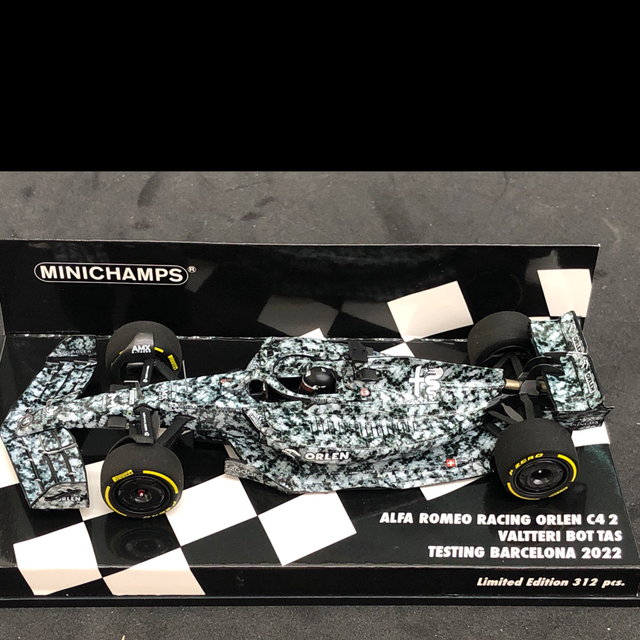 Alfa Romeo Orlen C42 Sauber Test Barcelona 2022 V. Bottas Minichamps 1:43 Formel 1