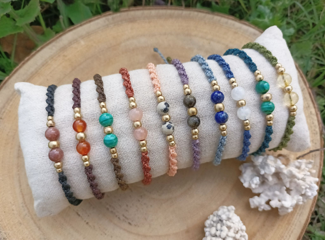 Bracelet fin laiton doré ~ Pierre naturelle &amp; coloris au choix