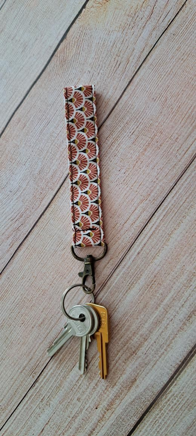 Porte clefs dragonne éventail orange