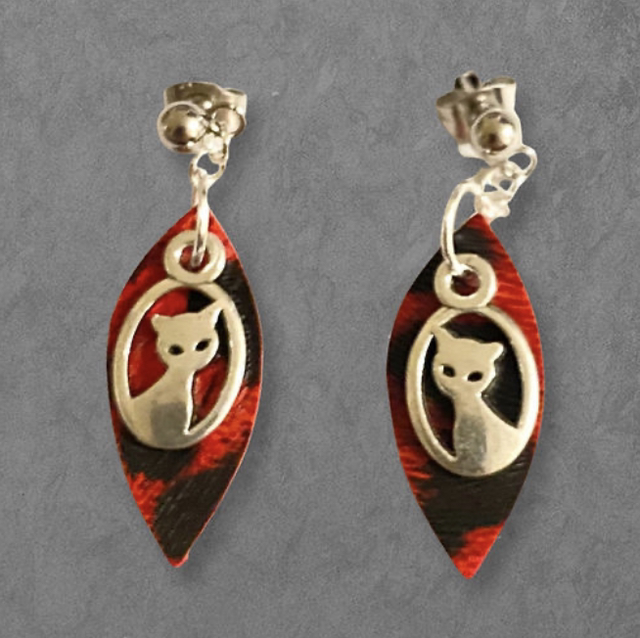 Cat Portrait Faux Leather Earrings (Red)