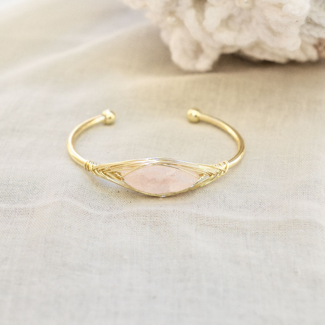 Rózsakvarc nyitott karperec