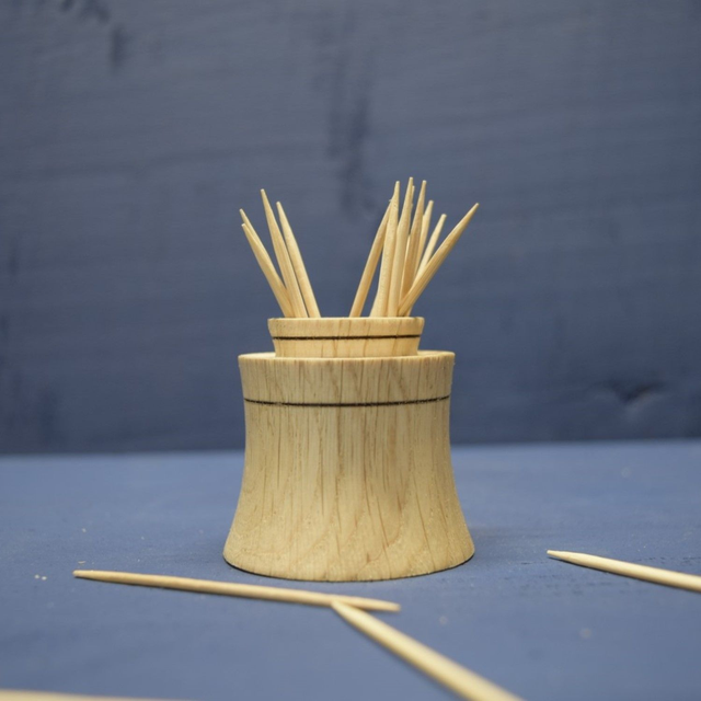 Porte cure-dent en Chêne