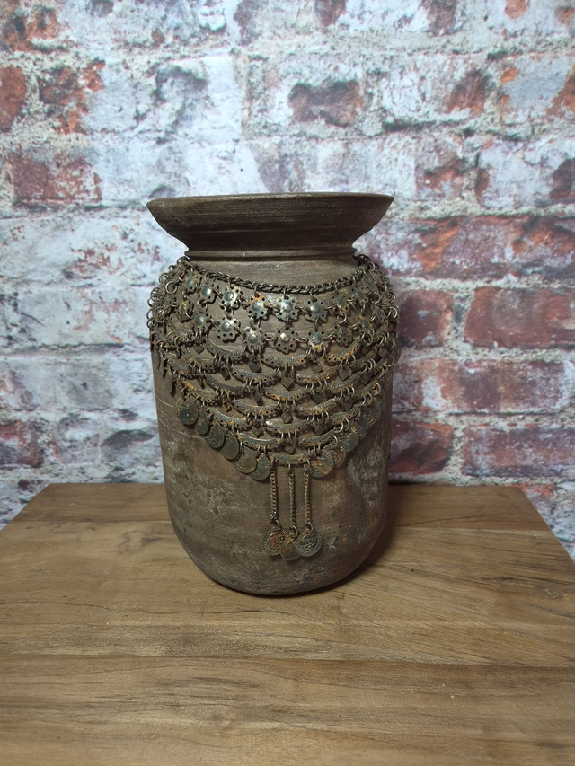 Nepalese pot + ketting