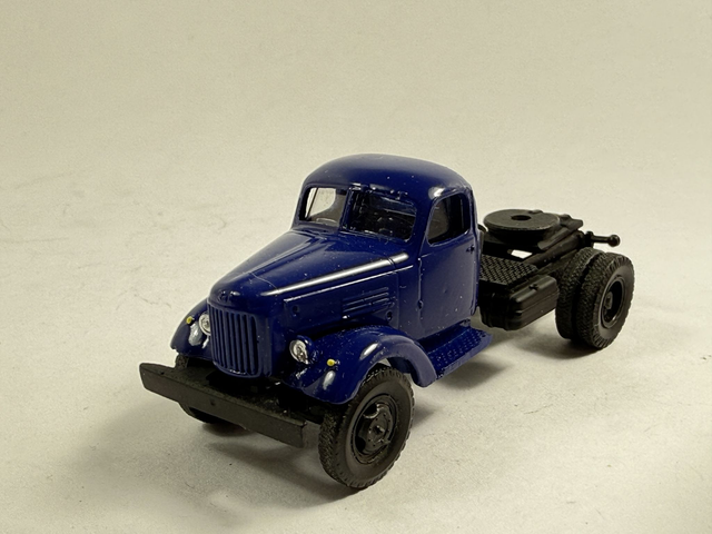 ZIL 164 Zugmaschine H0 1:87