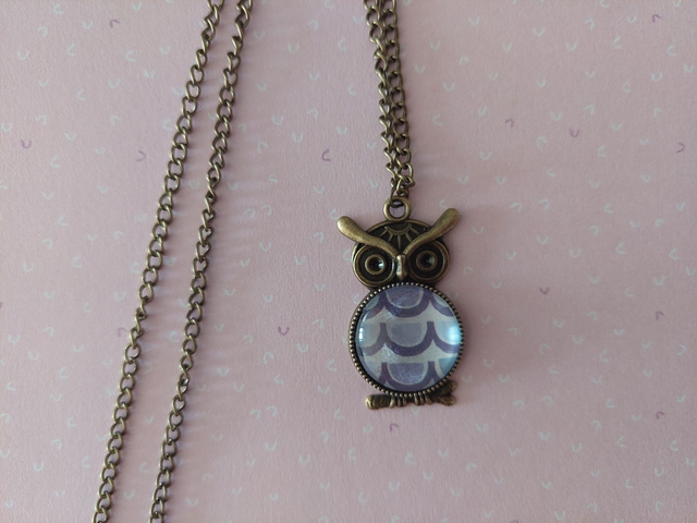 Collier Cabochon Hibou violet et bleu