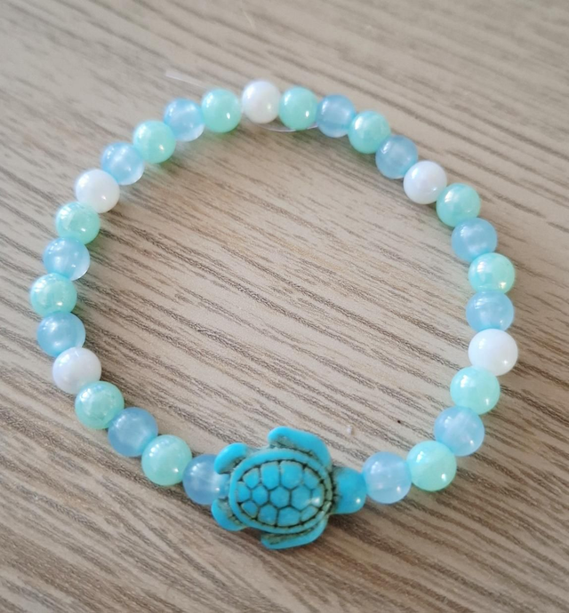 Turtle beaded bracelet