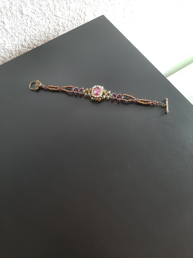 bracelet inoxydable en perle  cristal , inoxydable cadran strass imite tourmaline , fermoir OT bronze antique		 		