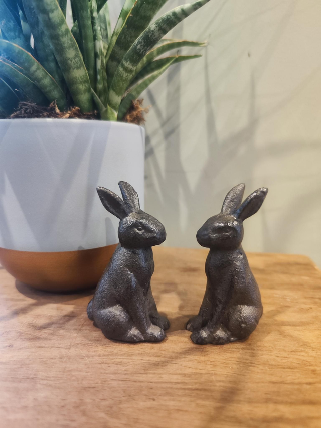 Mini Cast Iron Rabbit / Hare