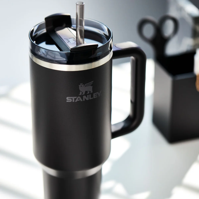 Stanley QUENCHER® H2.0 FLOWSTATE™ TUMBLER | 1.18L Black