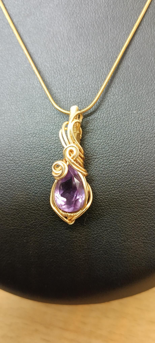 Pendentif cuivre doré et améthyste facete 