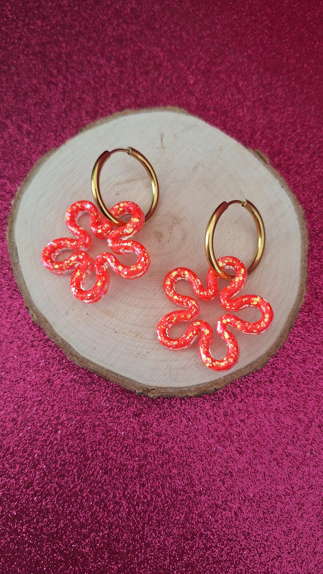 Créoles dorées fleurs corail