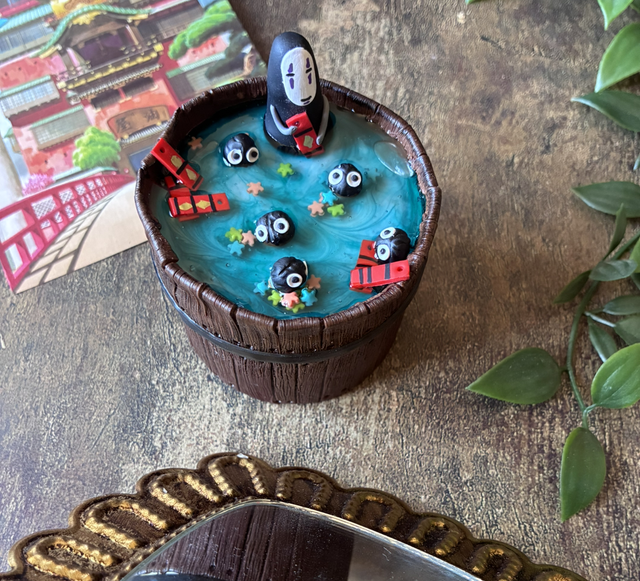 🏮 Boîte des Bains Enchantés – Le Voyage de Chihiro  