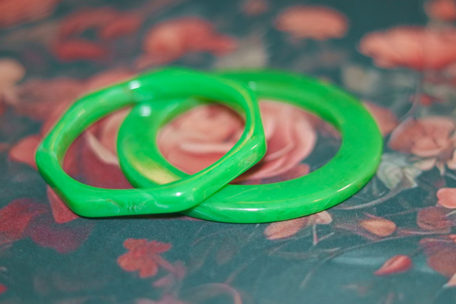 Bangles • Acid green