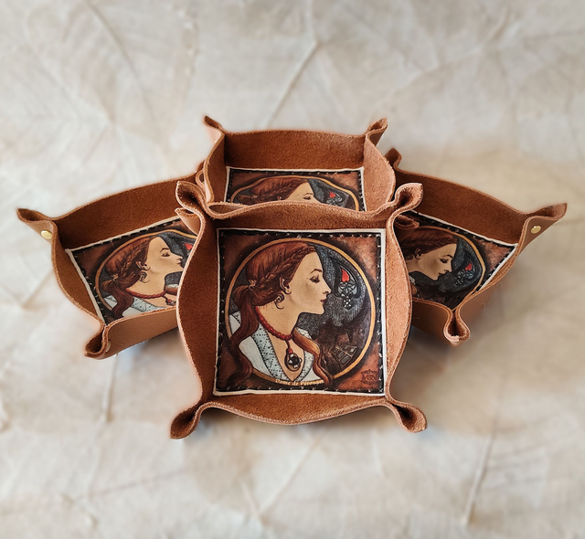 Vide-poche en cuir et tissu, Dame de Pérouges