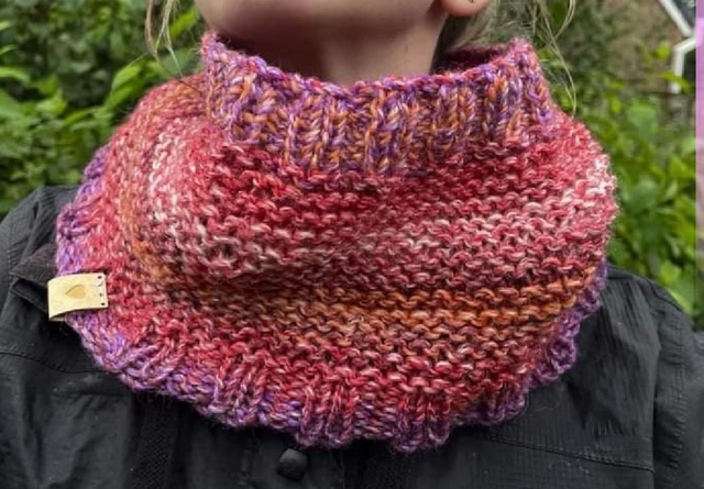 Knitted snood