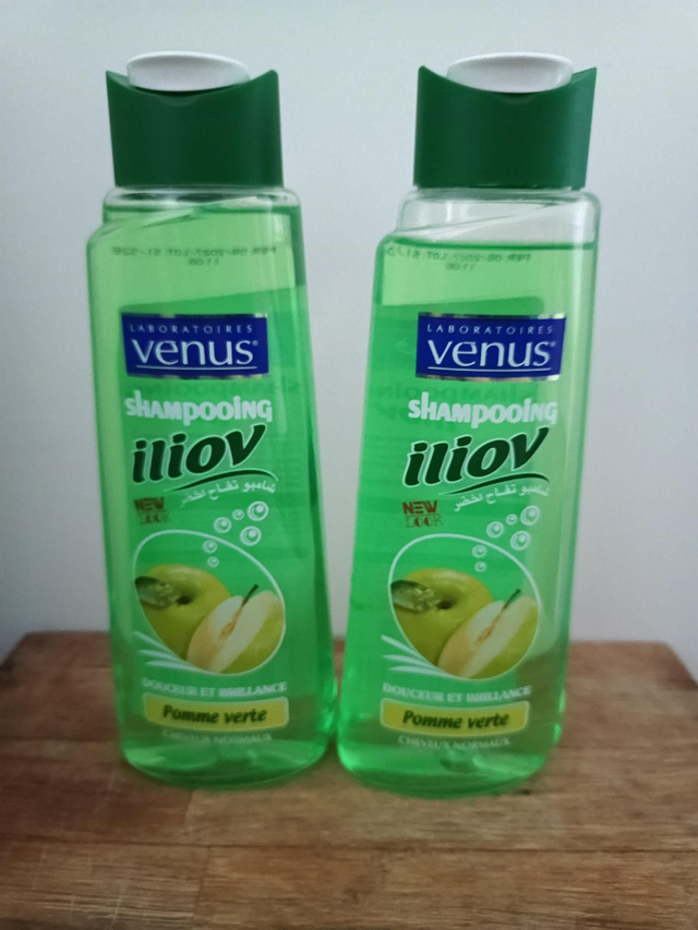 Lot de 2 bouteilles de shampoing by Venus