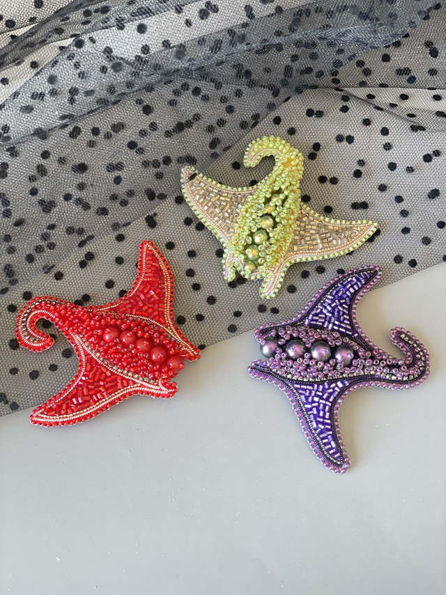 Stingray beaded brooch