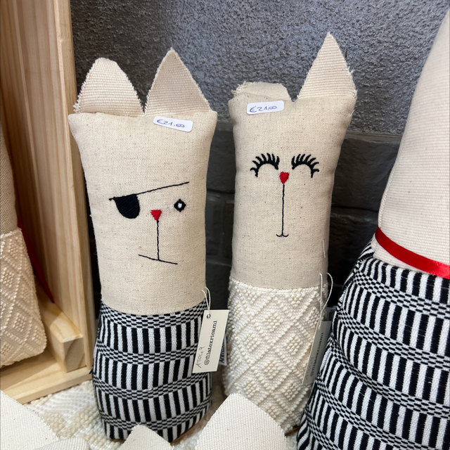 CONIGLIO E GATTO  FERMACARTE