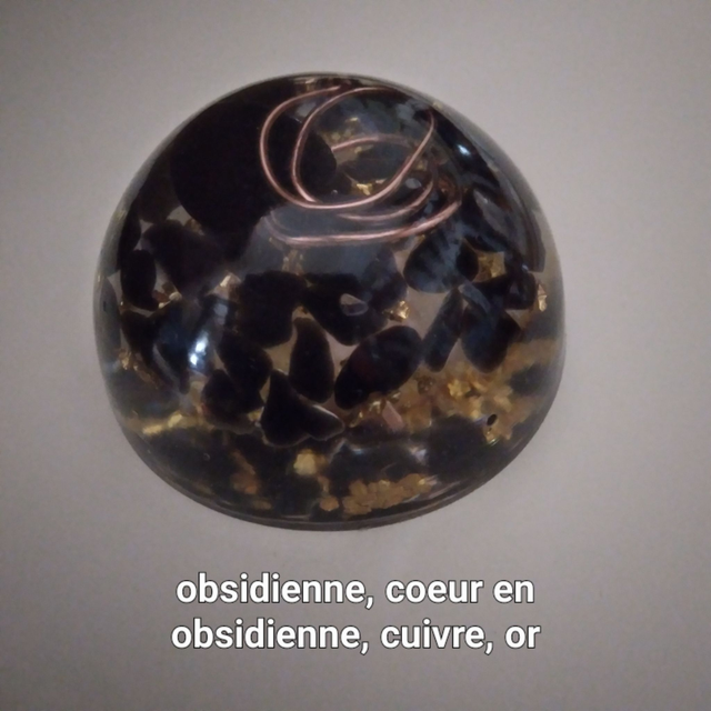 Orgonite demi sphère obsidienne (1)