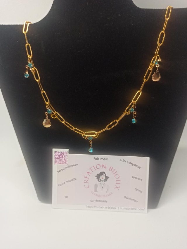 Collier strass bleu avec coquillage 