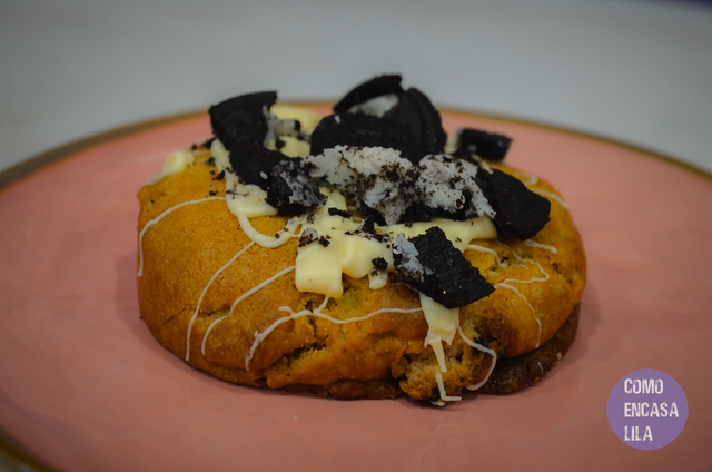Crumbl Cookie Oreo