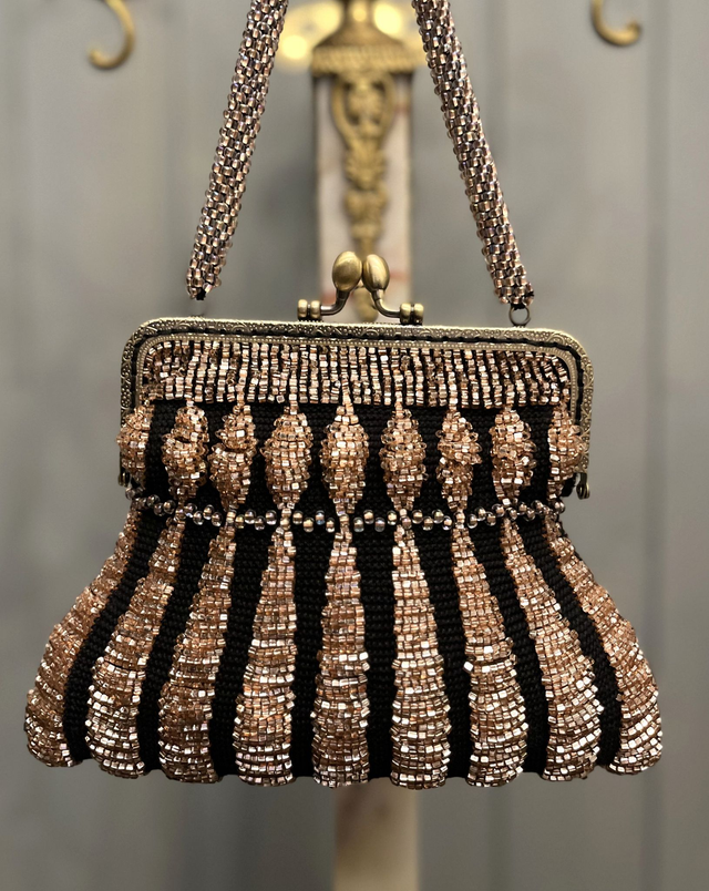 Bead knitted &quot;old pink&quot; purse