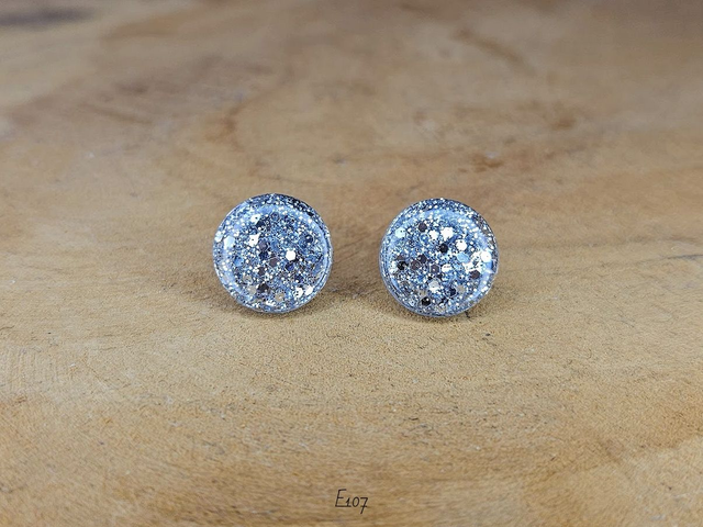 Silver Sparkle (E107)