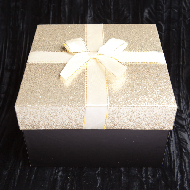 Boîte paillettes dorées (2 modèles)