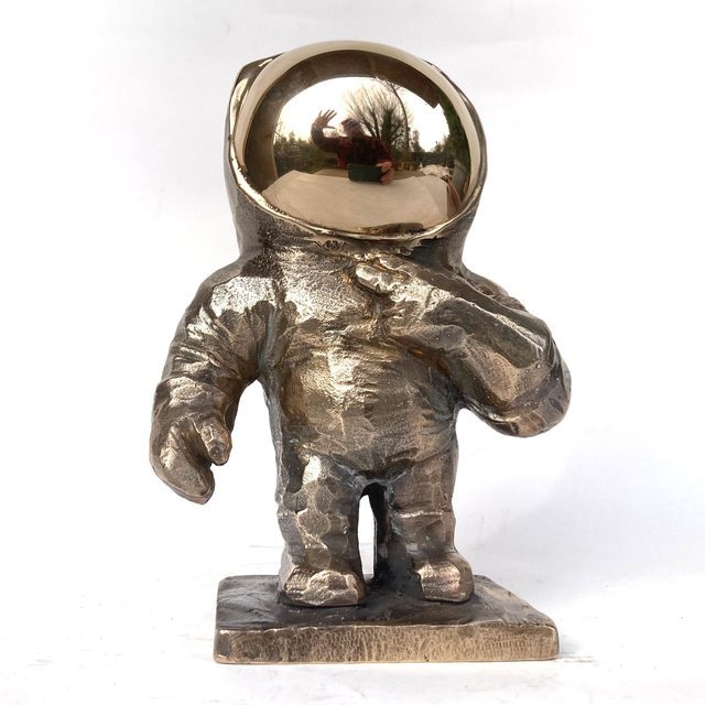 "Behind my shell I´m deeper than the universe"