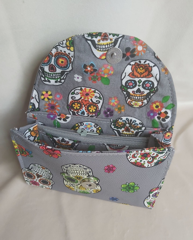 Porte monnaie  motif de tête de mort 