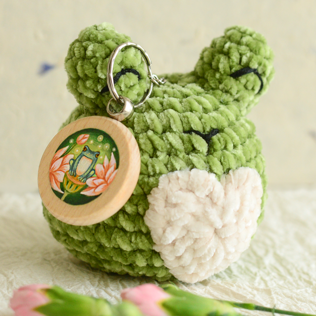 &quot;Hearty Frog&quot; keychain
