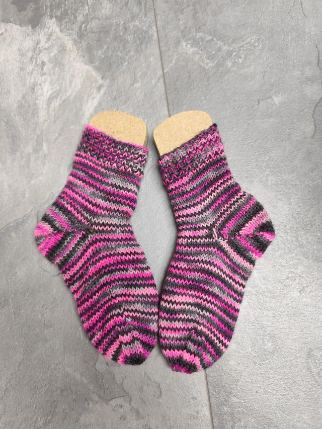 Handgestrickte Socken Größe 24/25