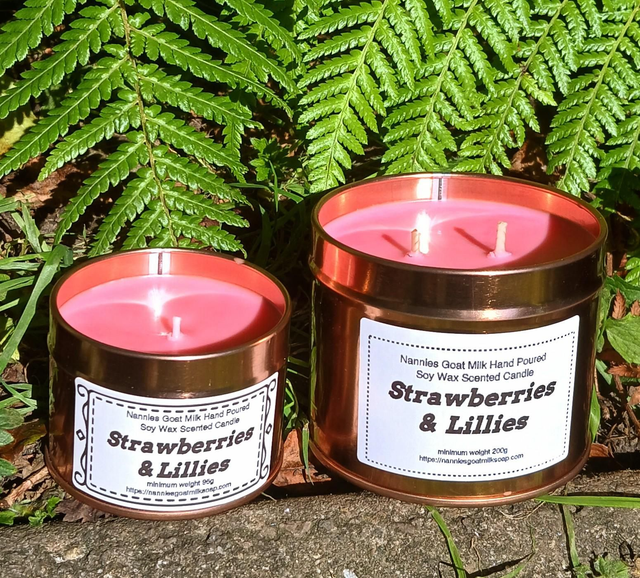 Strawberries & Lillies Candle 