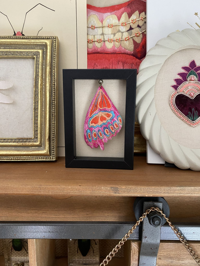 Mini cadre aile de papillon rose