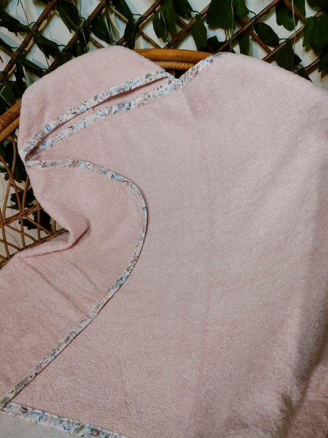 Sortie de bain rose - Personnalisable 