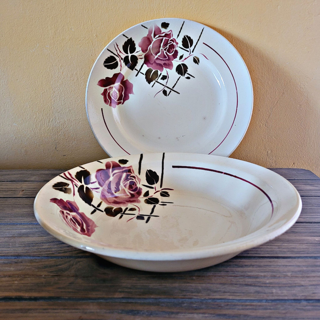 Plats vintage Badonviller modèle Simone, 2 ronds dont un creux