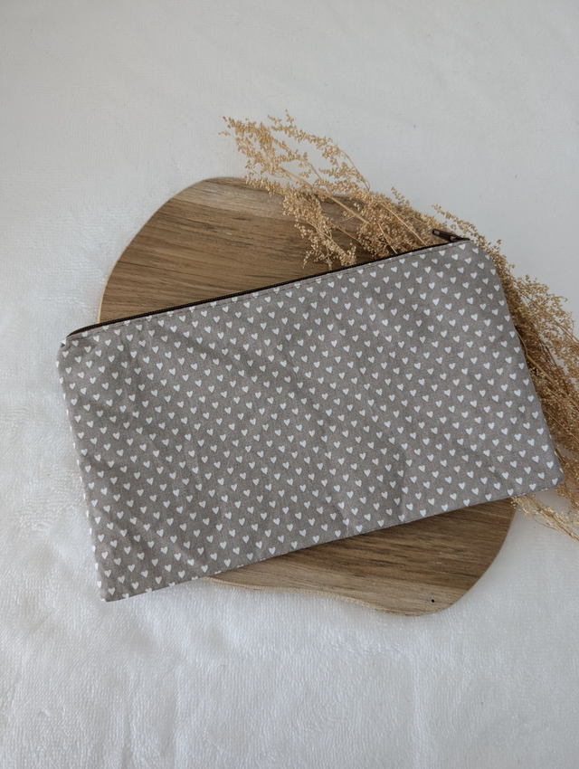 Trousse plate petits coeurs