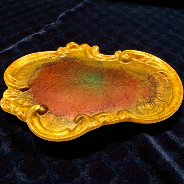 Plateau Baroque doré, cuivré et nuances de vert 