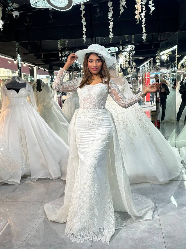 Robe de Mariée sirène en Satin et Strass / Réf : RMS23