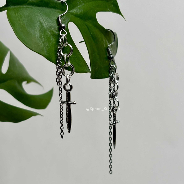 Chain mail inspired earrings (uhani)