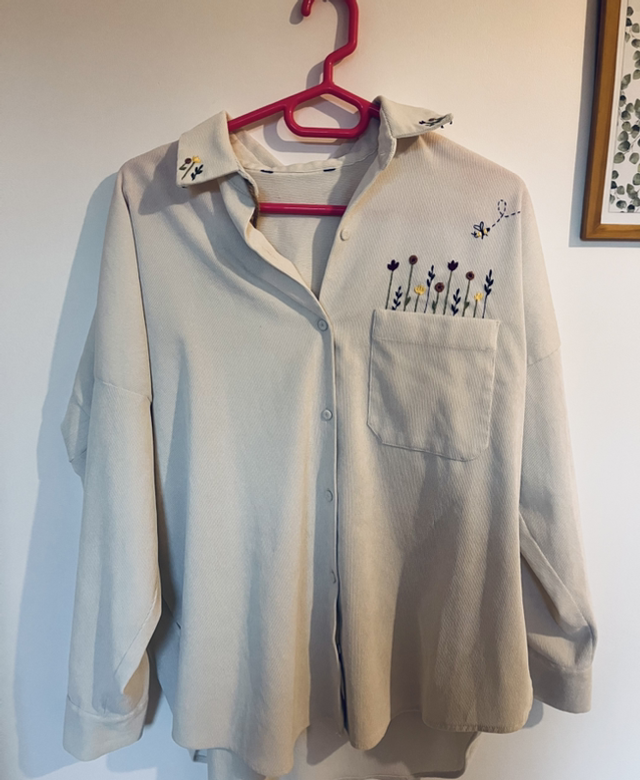 Chemise velours cotelé brodée