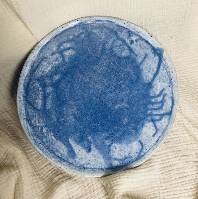 Grand plat rond tâche bleue