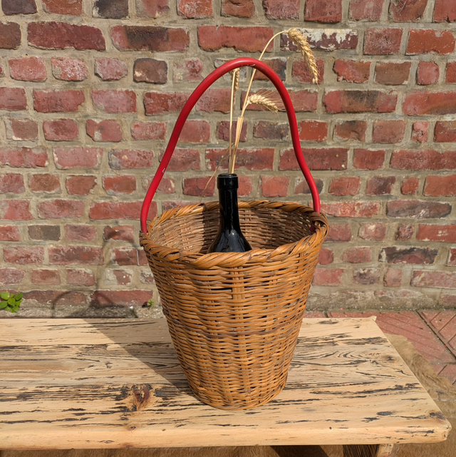 1. Panier rond en osier anse rouge