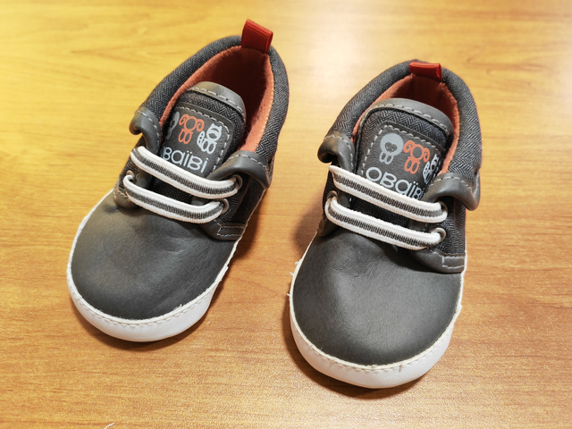 Chaussures grise 0/6 mois