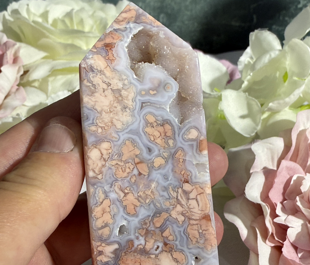 Druzy pink petal agate tower