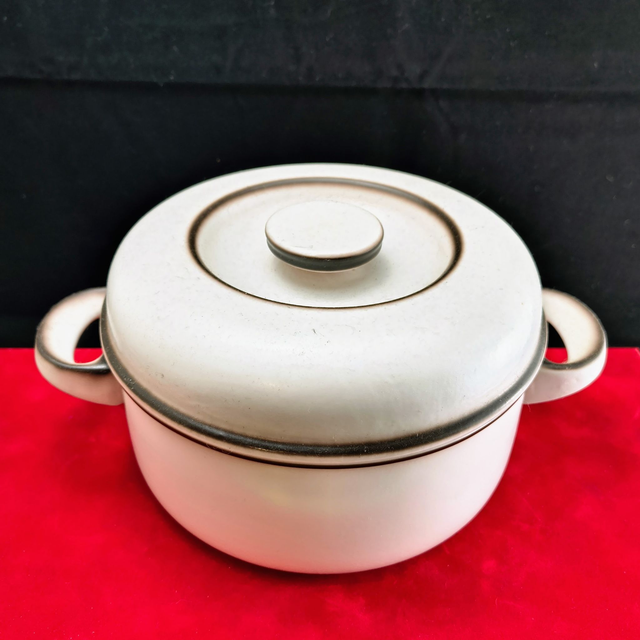 Thomas | Flammfest | Ovenschaal met deksel en handgrepen (diameter 19,0 cm | hoogte 11,5 cm) 'Scandic Shadow' ontwerp Bruine bies | Vintage