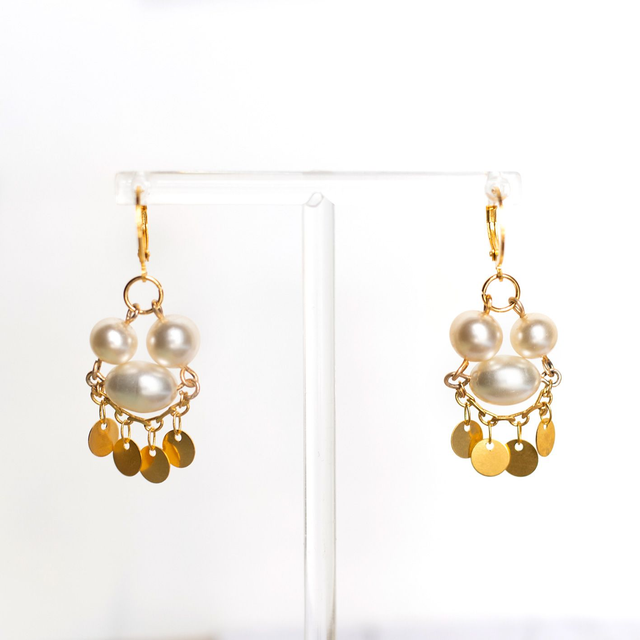 Boucles d&#039;oreilles perles blanc nacré