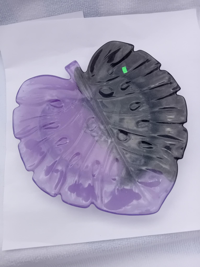 Vide poche grosse feuille 