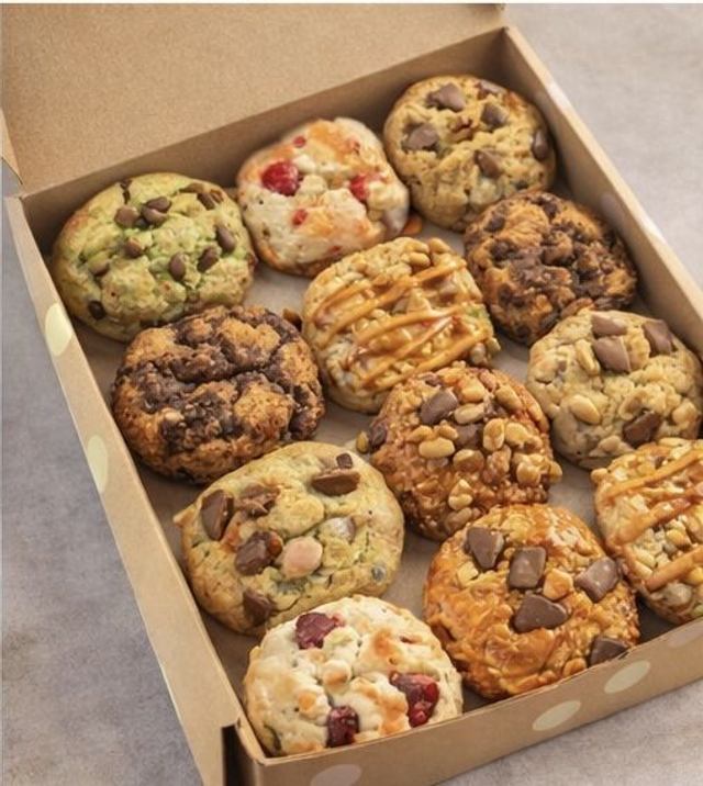 Boîte de 12 cookies mixtes 