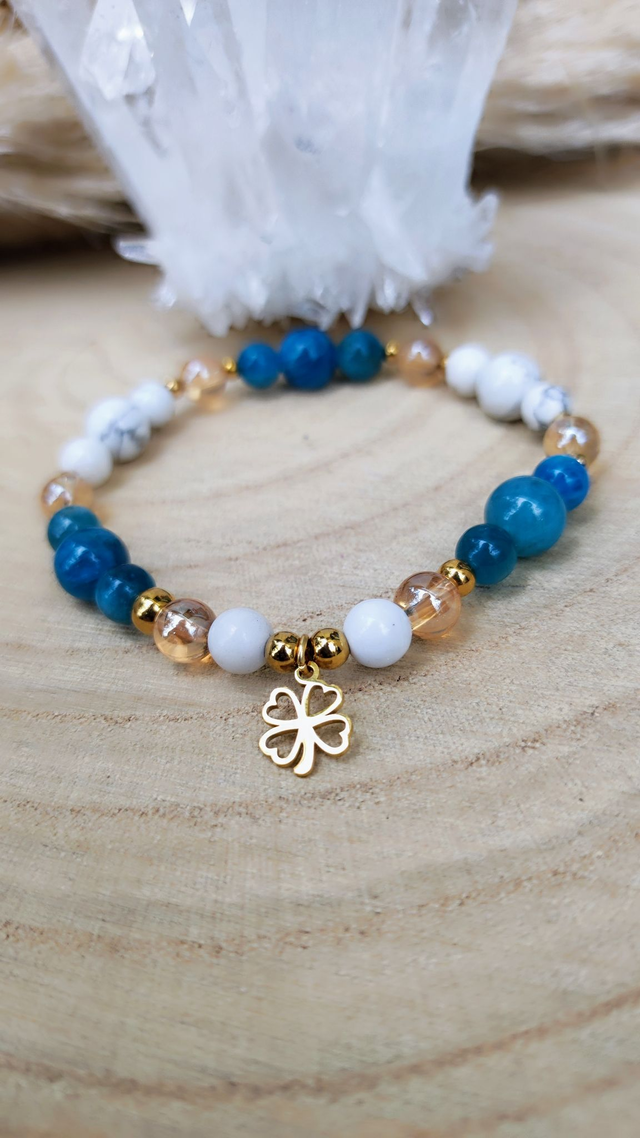 Bracelet Apatite et Howlite Trèfle